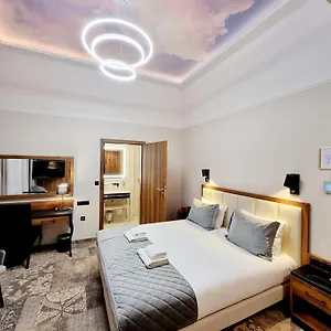 Sky 4* Krakow