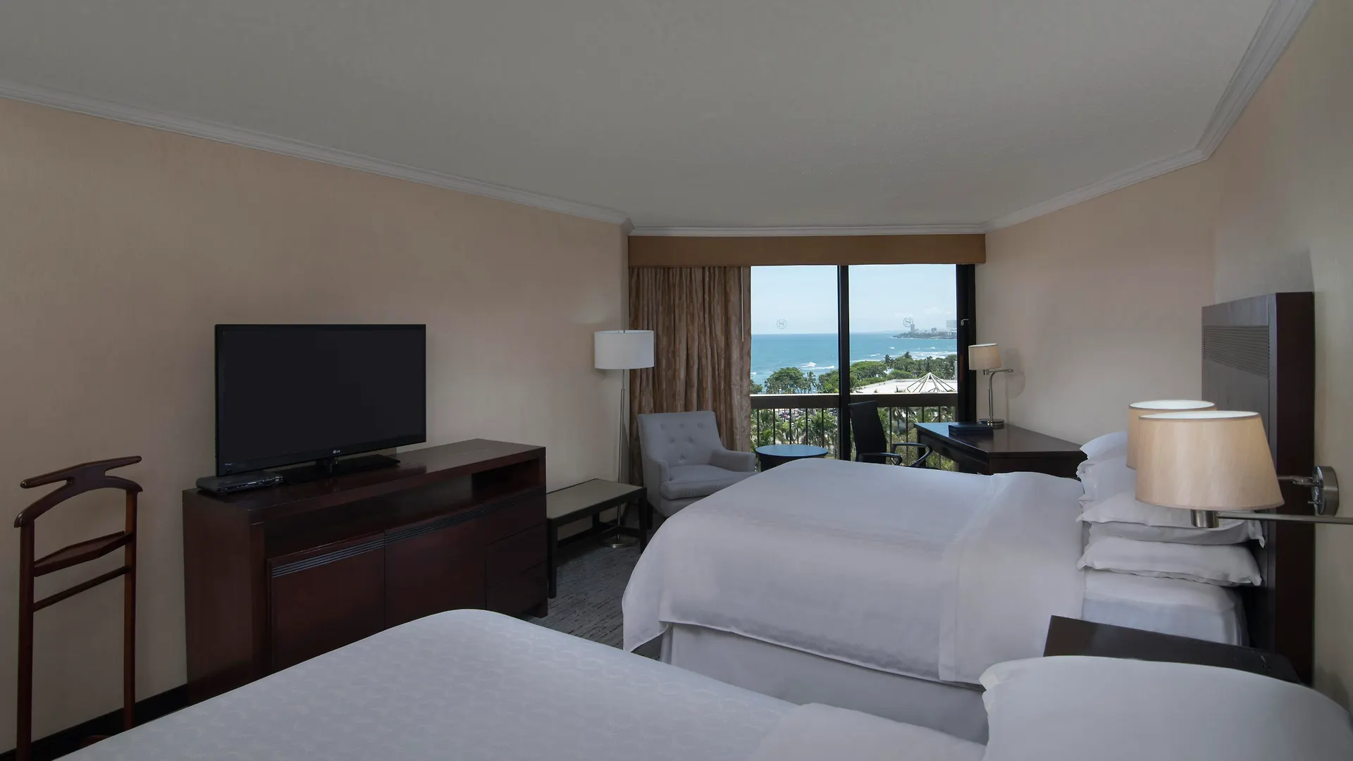 Sheraton Santo Domingo 5*,